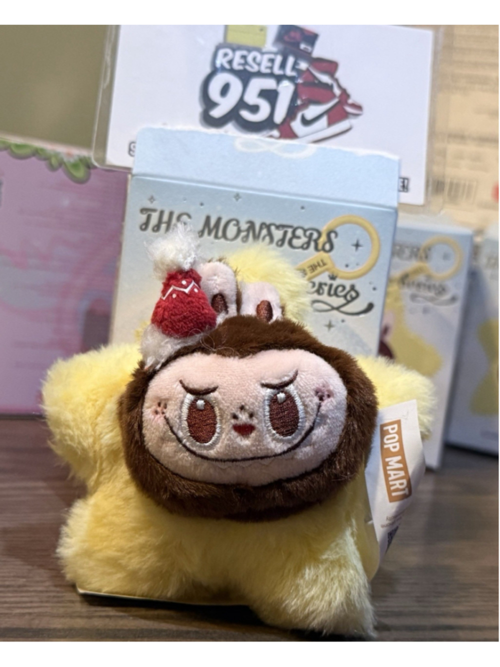 Pop Mart The Monsters Labubu - Vinyl Plush Keychain Blind Box Single